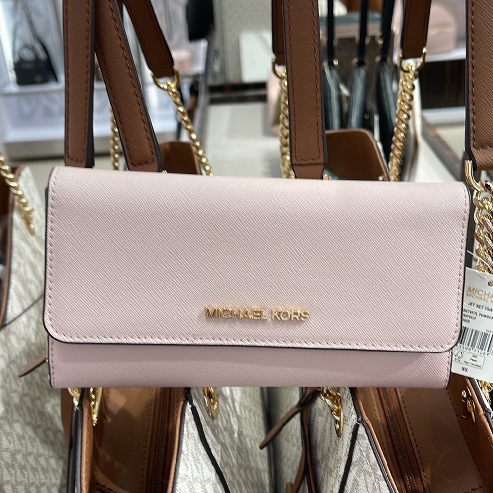 MICHAEL KORS JET SET TRAVEL LARGE TRIFOLD WALLET POWDER BLUSH COLOR - Picture 2 of 16